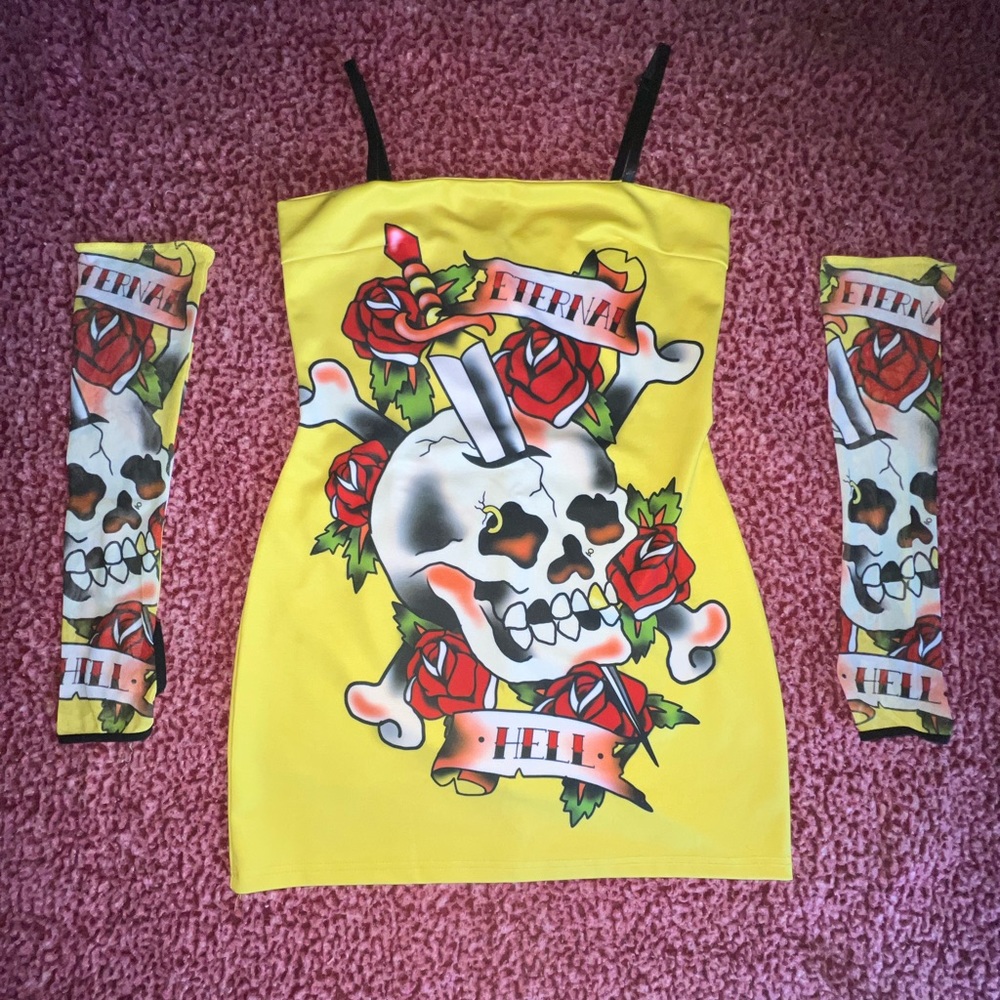 current mood eternal hell dress 🖤 - Picture 3 of 6